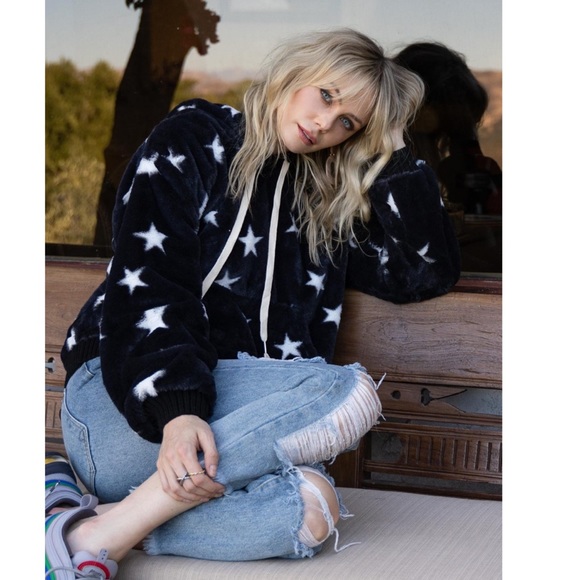 ✨LAST Stars Super Cozy Black Hoody - Picture 6 of 8